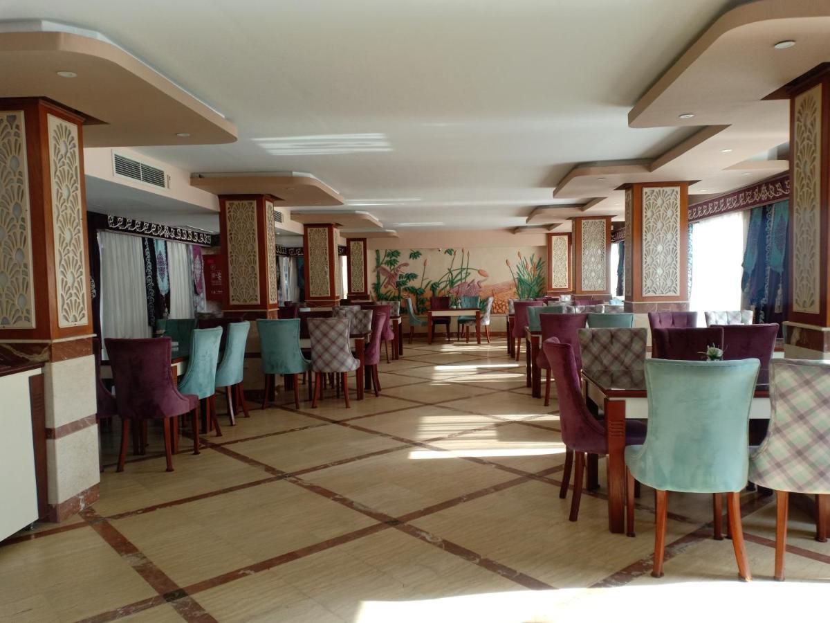 Nile Transport Hotel Le Caire Extérieur photo